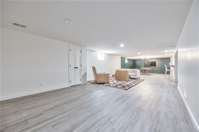 8600 Reinhardt Lane, Leawood, KS 66206
