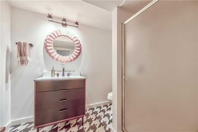 8600 Reinhardt Lane, Leawood, KS 66206
