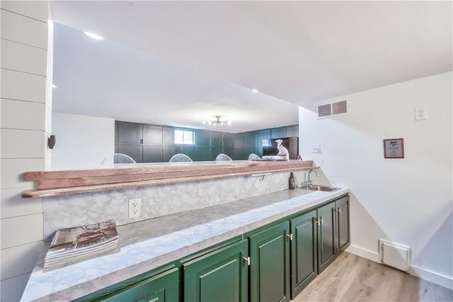 8600 Reinhardt Lane, Leawood, KS 66206