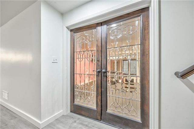 8600 Reinhardt Lane, Leawood, KS 66206