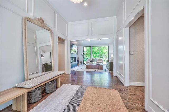 8600 Reinhardt Lane, Leawood, KS 66206