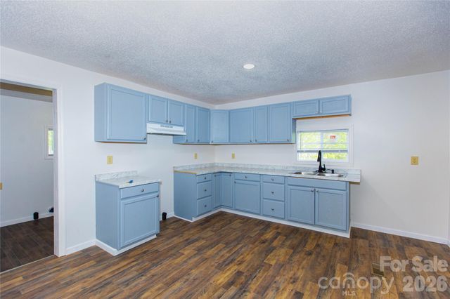 281 Glenwood Drive, Marion, NC 28752