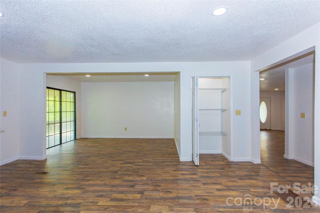 281 Glenwood Drive, Marion, NC 28752