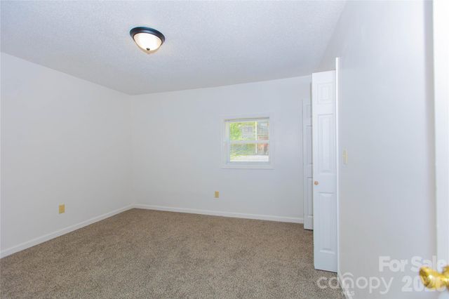281 Glenwood Drive, Marion, NC 28752
