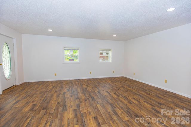 281 Glenwood Drive, Marion, NC 28752