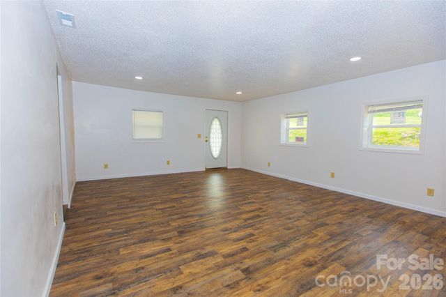 281 Glenwood Drive, Marion, NC 28752