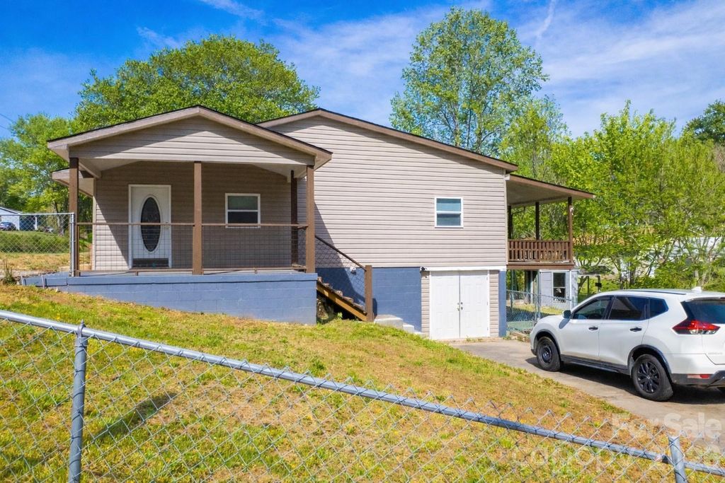 281 Glenwood Drive, Marion, NC 28752