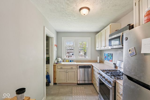 4824 N College Avenue, Indianapolis, IN 46205