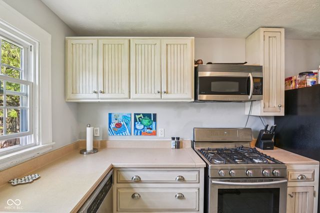 4824 N College Avenue, Indianapolis, IN 46205