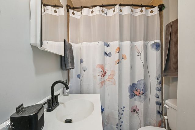 4824 N College Avenue, Indianapolis, IN 46205