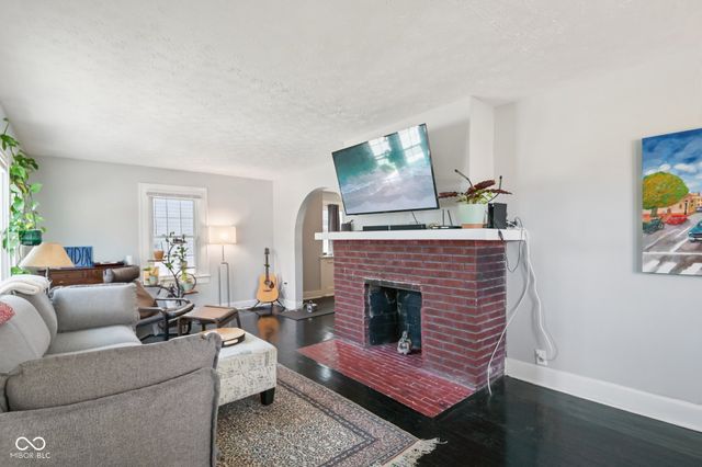 4824 N College Avenue, Indianapolis, IN 46205