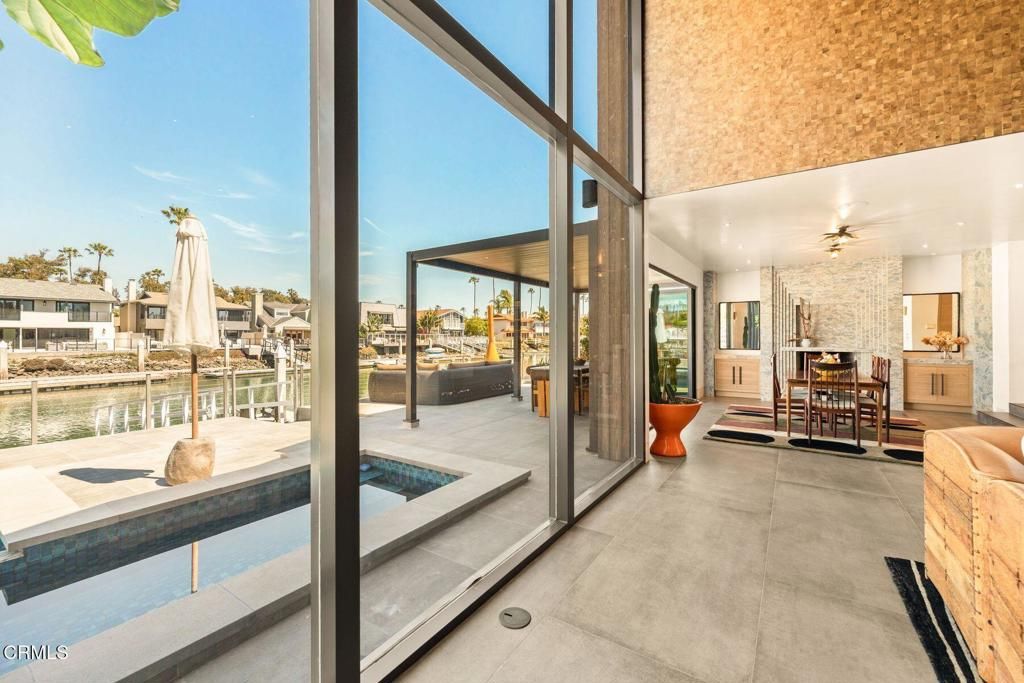 Image 13 of property listing at 2832 Sailor Avenue, Ventura, CA 93001