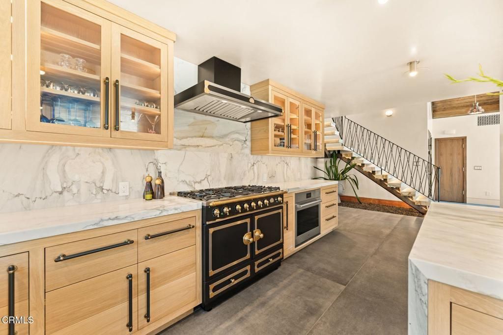 Image 28 of property listing at 2832 Sailor Avenue, Ventura, CA 93001