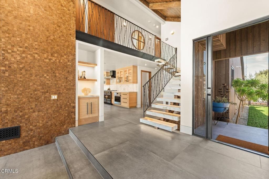 Image 33 of property listing at 2832 Sailor Avenue, Ventura, CA 93001