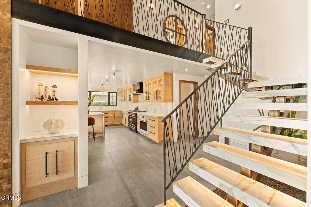 Image 38 of property listing at 2832 Sailor Avenue, Ventura, CA 93001