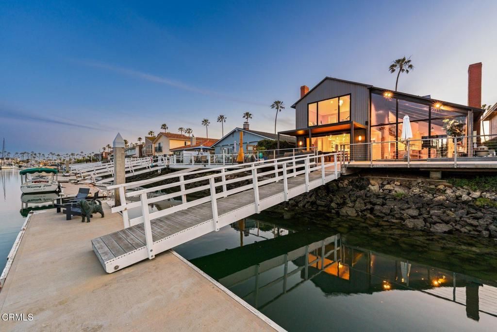 Image 67 of property listing at 2832 Sailor Avenue, Ventura, CA 93001