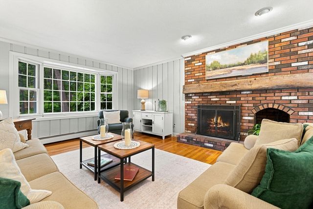 29 Smithshire Estates, Andover, MA 01810