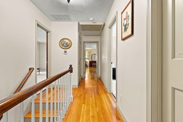 29 Smithshire Estates, Andover, MA 01810