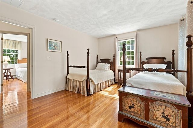 29 Smithshire Estates, Andover, MA 01810