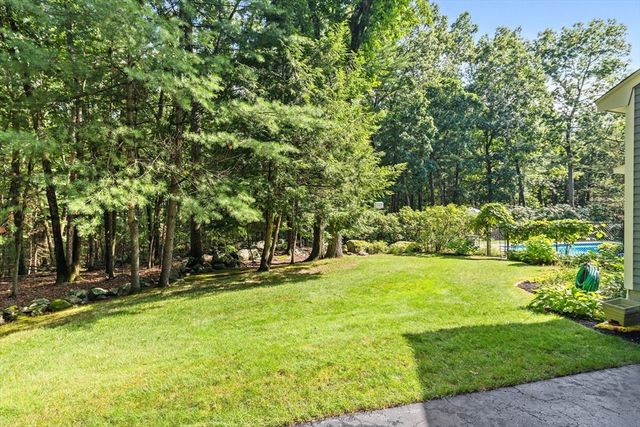 29 Smithshire Estates, Andover, MA 01810