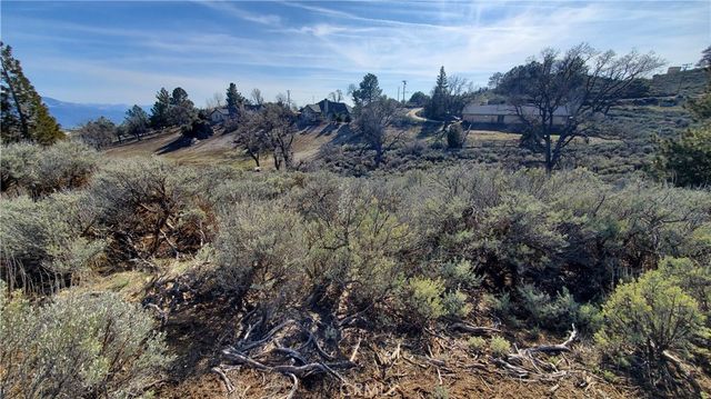 25041 Jacaranda Drive, Tehachapi, CA 93561