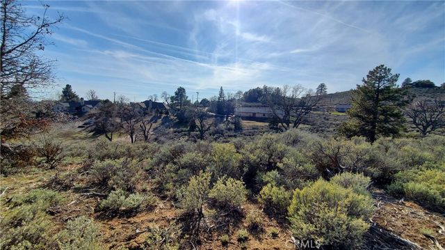 25041 Jacaranda Drive, Tehachapi, CA 93561