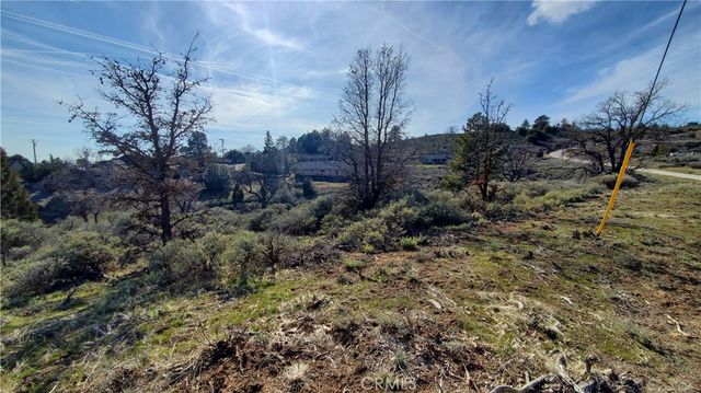 25041 Jacaranda Drive, Tehachapi, CA 93561
