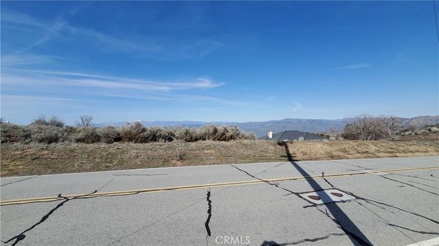 25041 Jacaranda Drive, Tehachapi, CA 93561