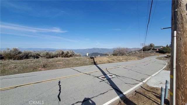 25041 Jacaranda Drive, Tehachapi, CA 93561