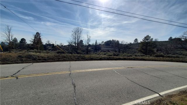 25041 Jacaranda Drive, Tehachapi, CA 93561