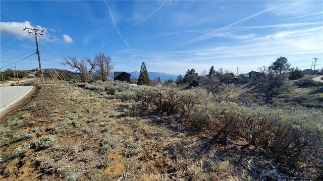 25041 Jacaranda Drive, Tehachapi, CA 93561