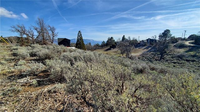 25041 Jacaranda Drive, Tehachapi, CA 93561
