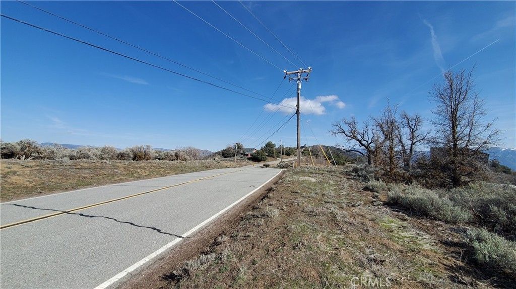 25041 Jacaranda Drive, Tehachapi, CA 93561