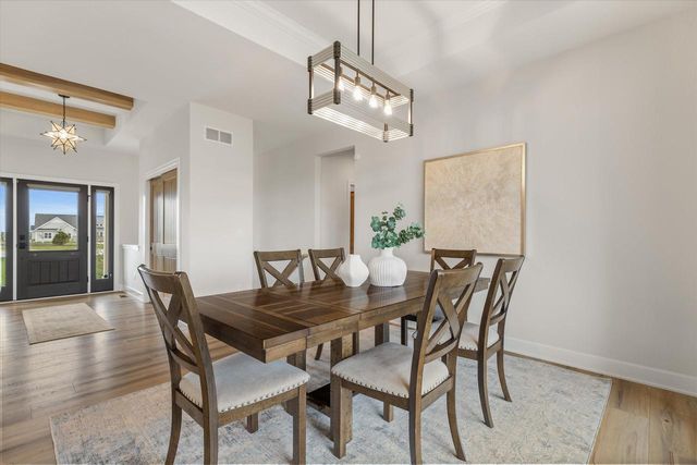 W279N8379 Hunter COURT, Hartland, WI 53029