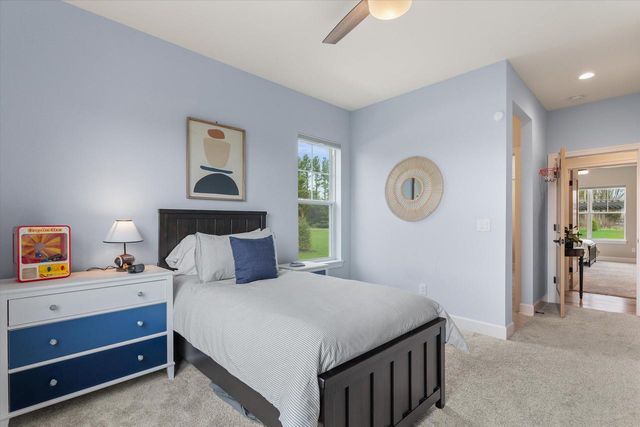 W279N8379 Hunter COURT, Hartland, WI 53029