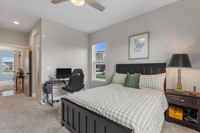 W279N8379 Hunter COURT, Hartland, WI 53029