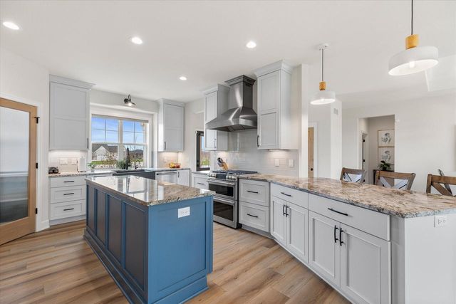 W279N8379 Hunter COURT, Hartland, WI 53029
