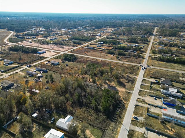 682 County Road 5017, Cleveland, TX 77327