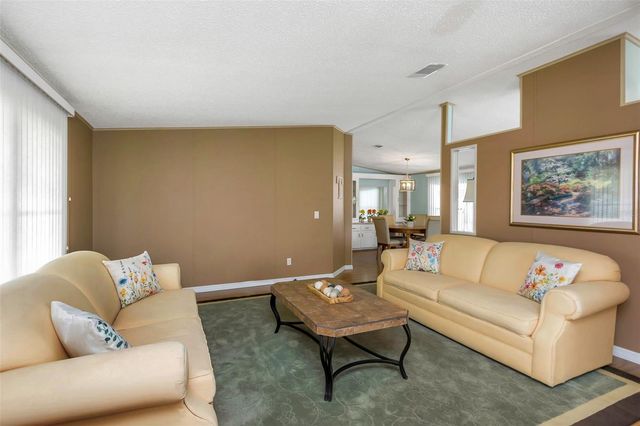 106 THATCH PALM STREET W, Largo, FL 33770