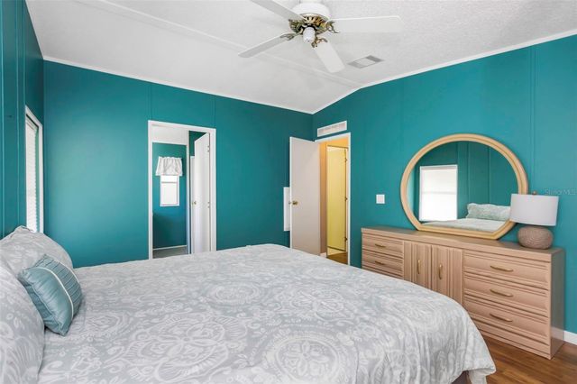 106 THATCH PALM STREET W, Largo, FL 33770