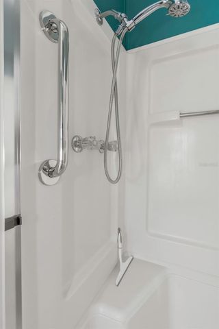 106 THATCH PALM STREET W, Largo, FL 33770