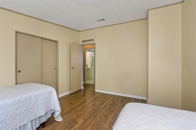 106 THATCH PALM STREET W, Largo, FL 33770