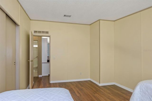 106 THATCH PALM STREET W, Largo, FL 33770