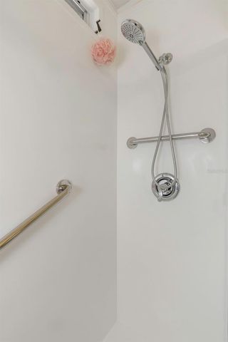 106 THATCH PALM STREET W, Largo, FL 33770