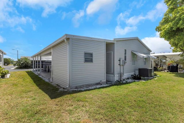 106 THATCH PALM STREET W, Largo, FL 33770