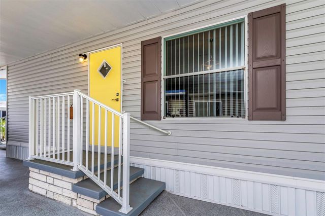 106 THATCH PALM STREET W, Largo, FL 33770