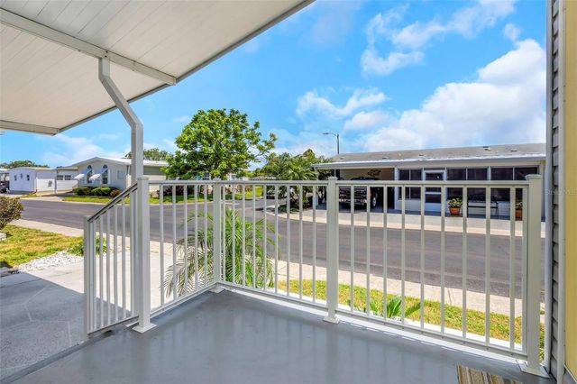 106 THATCH PALM STREET W, Largo, FL 33770