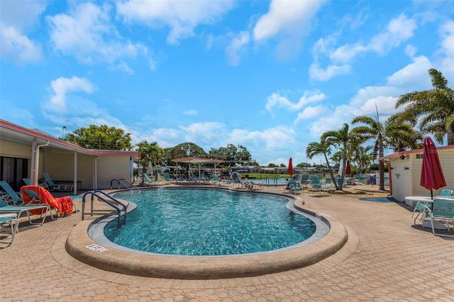 106 THATCH PALM STREET W, Largo, FL 33770