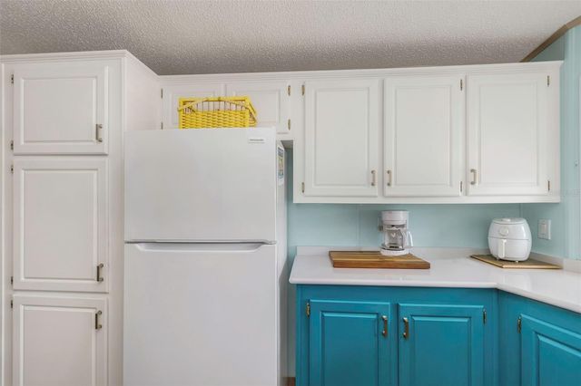 106 THATCH PALM STREET W, Largo, FL 33770