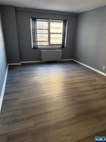 280 S Prospect Avenue 3N, Hackensack, NJ 07601